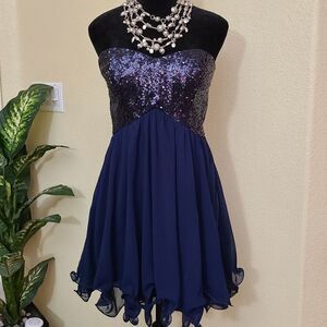 🔥NWOT "Deb" mini dress size 9/10